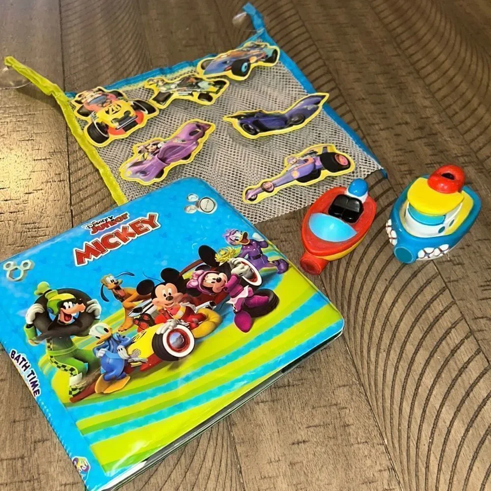 Disney 🏰🐭 Junior Bath 🛀 Time Water 💦 Book 📕 Race Car 🏎️ Suction Cups🛥️ 2!